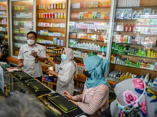 2022-10-26T161301Z_903281278_RC219X9LTAE8_RTRMADP_3_INDONESIA-HEALTH--Read-Only-_18431d0457a_medium