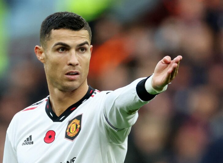 Premier League - Aston Villa v Manchester United