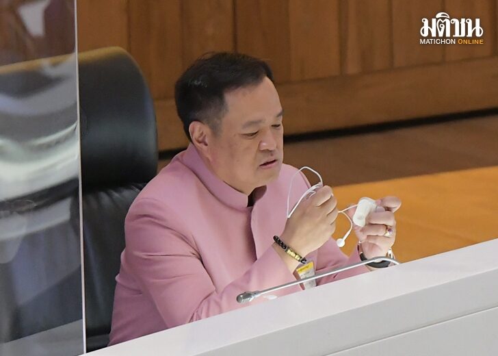 จี้อนุทิน-เซ็นงบบัตรทอง