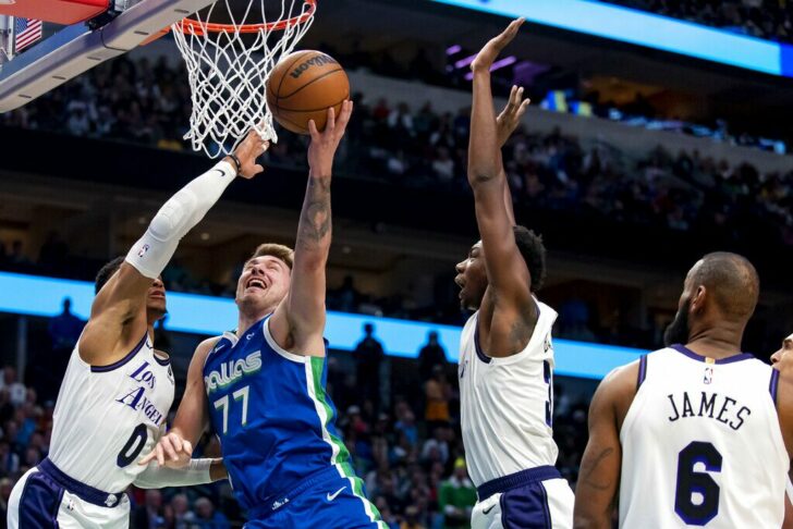 Lakers Mavericks Basketball