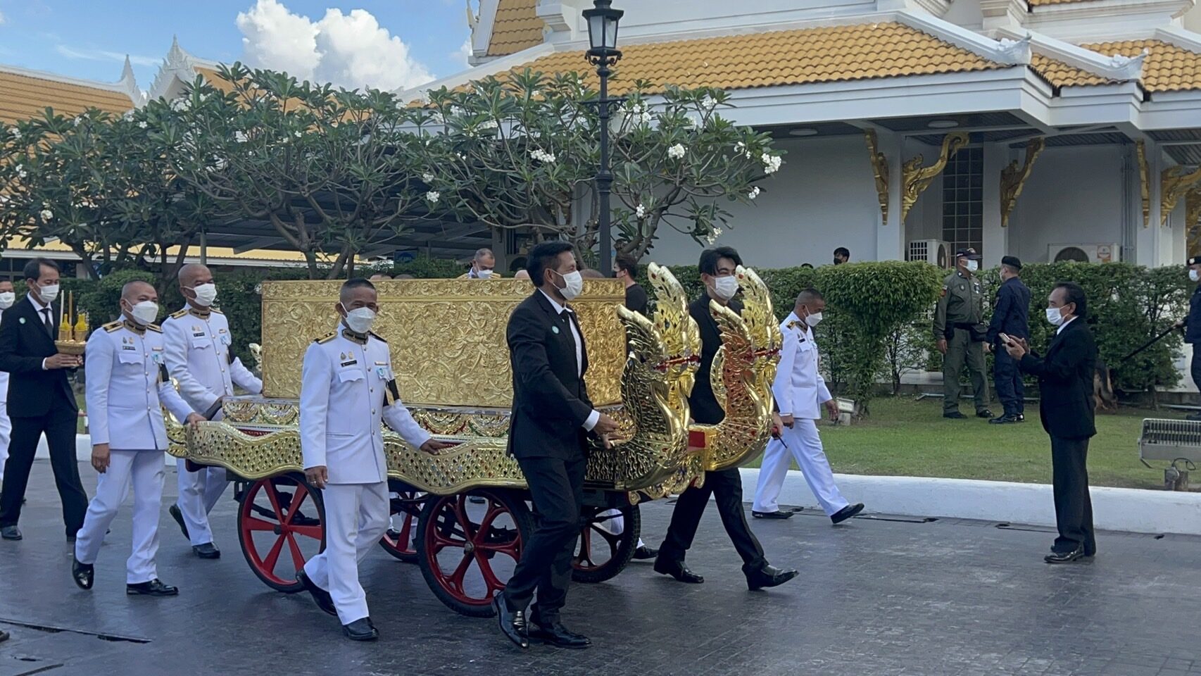 สมบัติ เมทะนี