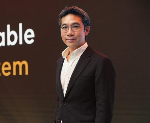 ชนวัฒน์ เอื้อวัฒนะสกุล นายกสมาคมศูนย์การค้าไทย