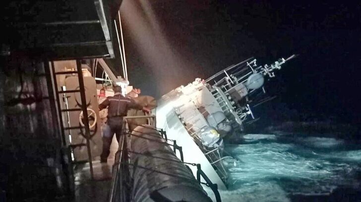 เรือหลวงสุโขทัยอับปาง