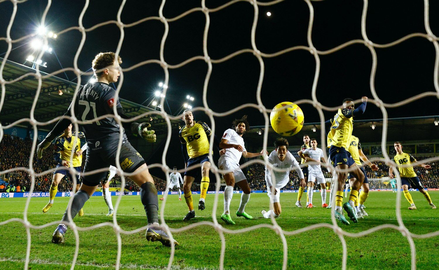 ‘ปืนใหญ่’ เปิดบ้านไล่ยิง ‘อ๊อกซ์ฟอร์ด’ 3-0 เข้ารอบสี่ เอฟเอคัพ เยือน ‘...
