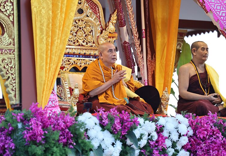 ศรัทธาหลั่งไหล ‘ครูบาบุญชุ่ม’ ข้ามมาฝั่งไทย เตรียมยกช่อฟ้าพระวิหารหลวงฯ 9 ม.ค.นี้
