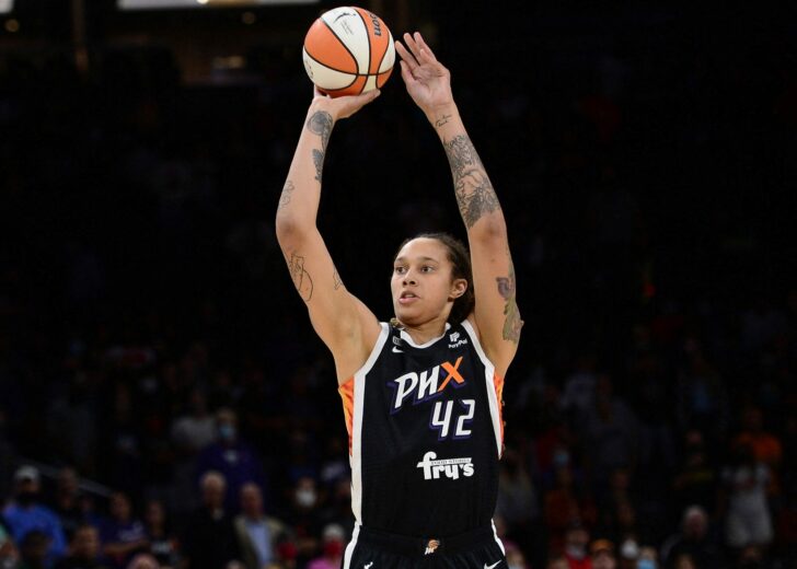FILE PHOTO: WNBA: Finals-Chicago Sky at Phoenix Mercury