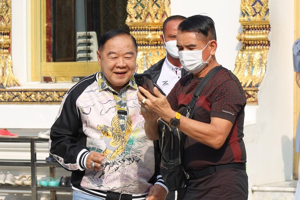 ลุงป้อม