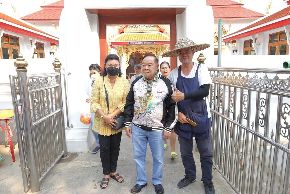 ลุงป้อม