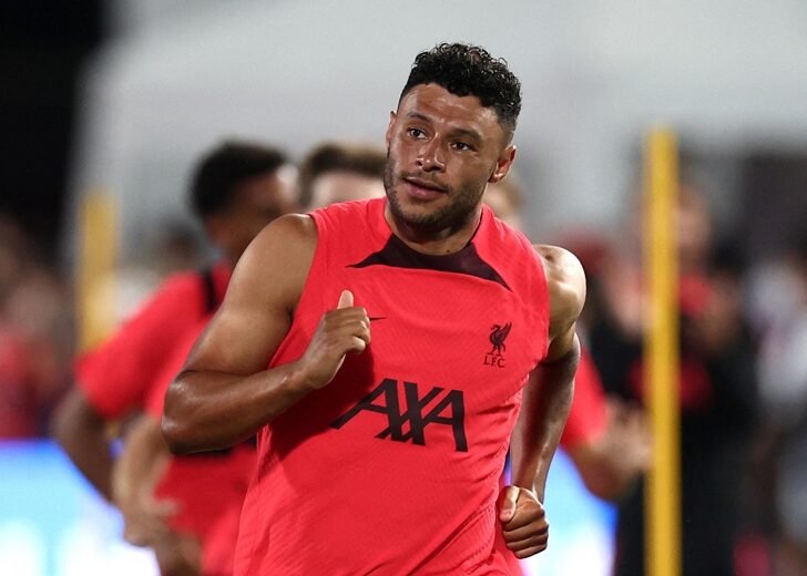 FILE PHOTO: Liverpool's Alex Oxlade-Chamberlain