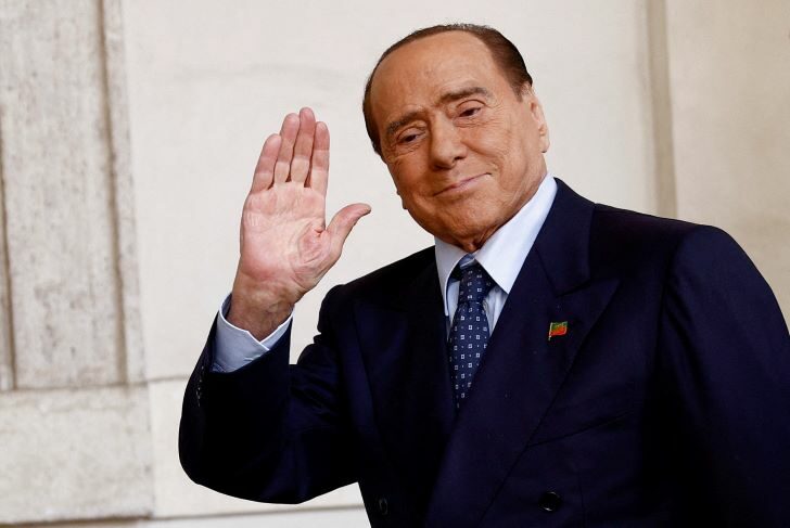 2023-04-05T110755Z_1197934419_RC2K5X9YG65V_RTRMADP_3_ITALY-BERLUSCONI