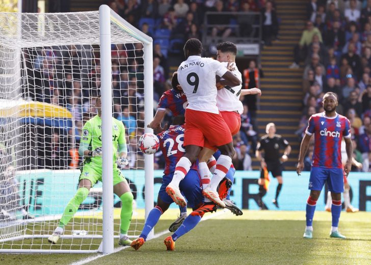 2023-04-29T132142Z_490803229_UP1EJ4T1144BC_RTRMADP_3_SOCCER-ENGLAND-CRY-WHU-REPORT