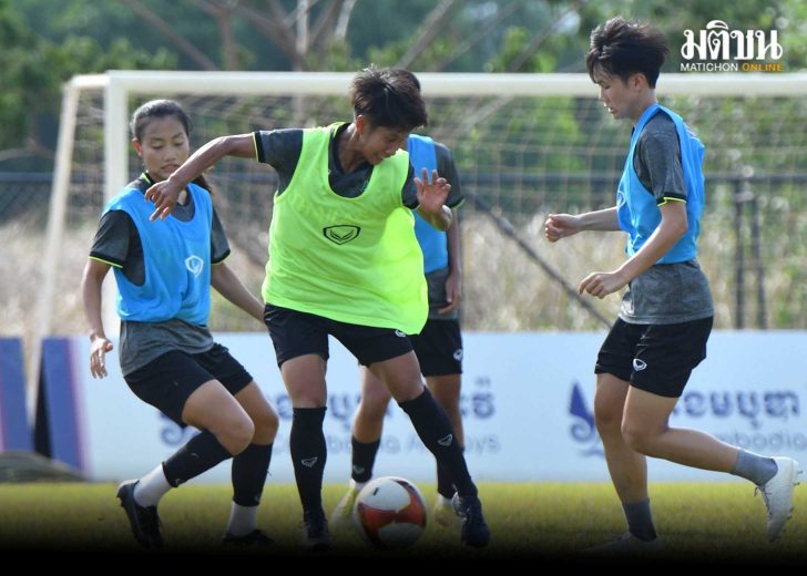 บอลหญิงซ้อม5652