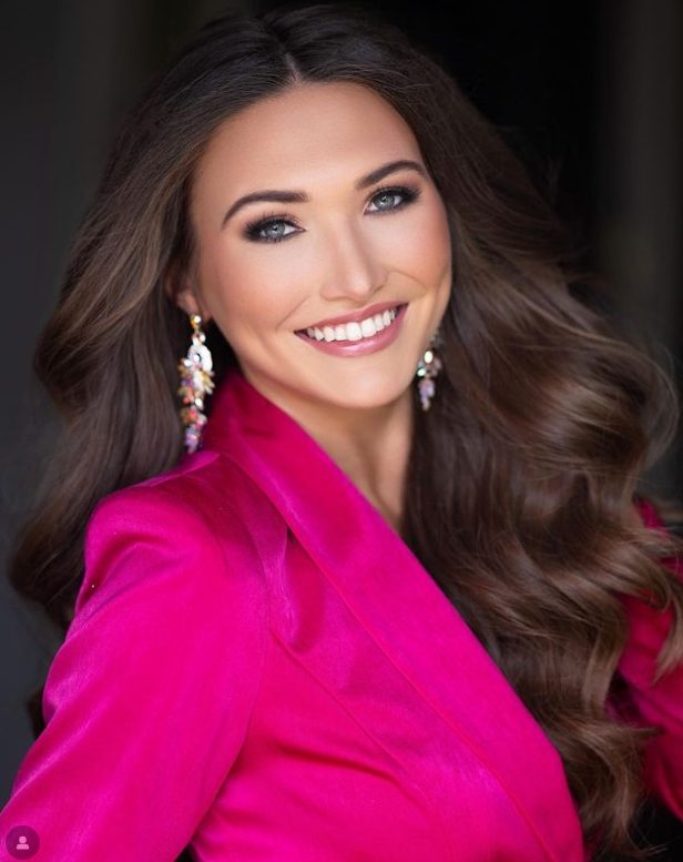 เฮเลน สุดปลื้ม 'เฮลีย์' ลูกสาว คว้ามงกุฎ Miss Kansas USA สถานีต่อไป