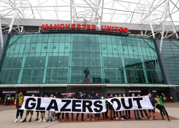2023-06-27T092825Z_551400000_UP1EJ6R0QBB0Y_RTRMADP_3_SOCCER-ENGLAND-MUN-PROTEST