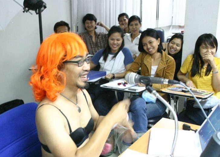ทัศนัย-ขุดรูปสอนหนังสือ