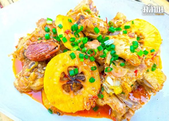 ‘ไก่ผัดมู่กวา’ อาหารแห่งความรัก : กฤช เหลือลมัย