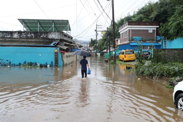 South Korea hit with landslides, flooding, hundreds evacuated