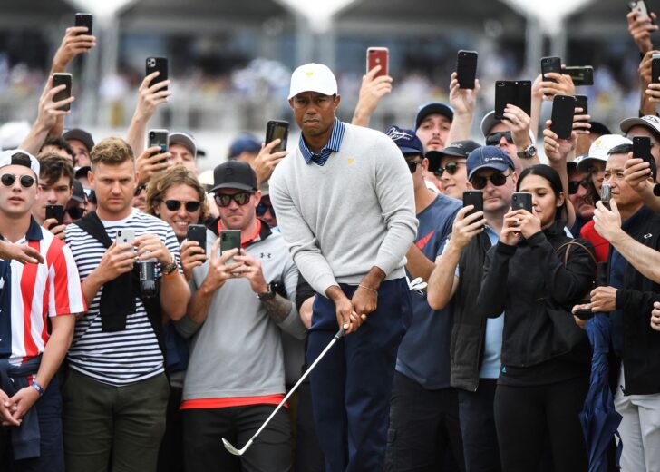 000_33QF4JB Tiger Woods Golf PGA Tour