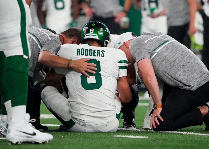 2023-09-12T163007Z_2057259223_RC2O63ALOH1R_RTRMADP_3_FOOTBALL-NFL-NYJ-RODGERS
