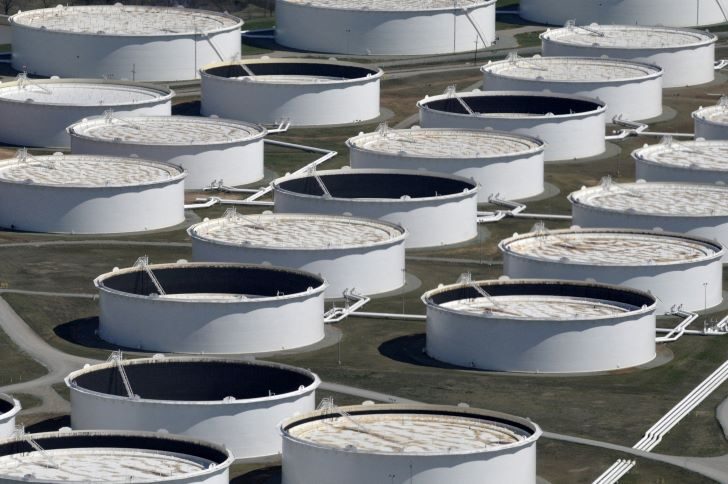 2023-09-27T142019Z_268233119_RC21H3AANSAS_RTRMADP_3_GLOBAL-OIL