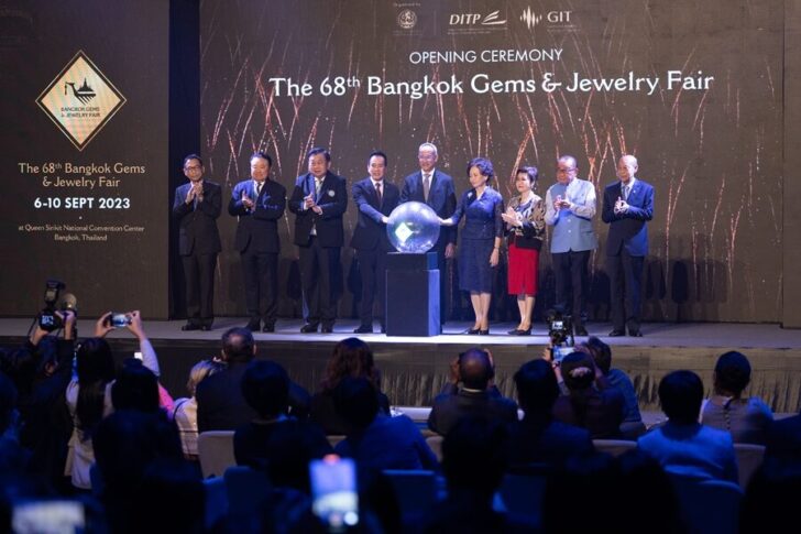 งานแสดงสินค้าอัญมณ