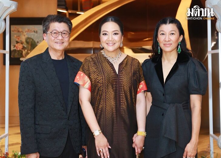 พัฒพงษ์ และ ปรียามล ธนวิสุทธิ์ และอินทิรา ธนวิสุทธิ์728