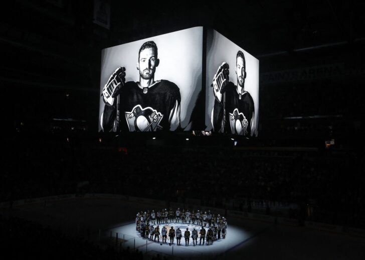 2023-10-31T001256Z_527916331_MT1USATODAY21776626_RTRMADP_3_NHL-ANAHEIM-DUCKS-AT-PITTSBURGH-PENGUINS(1)