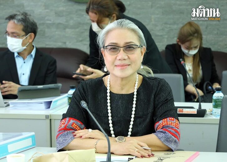 ปกพี่หญิง