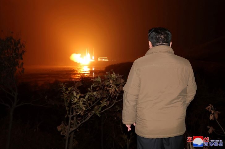 2023-11-21T225320Z_387880879_RC2YH4AJT75G_RTRMADP_3_NKOREA-SATELLITE