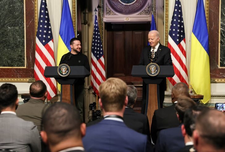 2023-12-12T223350Z_857008174_RC2TV4APY3T3_RTRMADP_3_UKRAINE-CRISIS-USA-ZELENSKIY