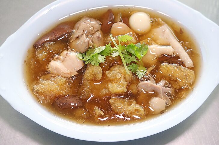 08MitrPochana กระเพาะปลาพิเศษใส่ตีนไก่และเครื่องใน