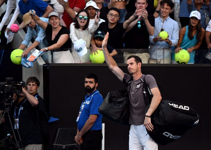 2024-01-15T083008Z_1247161411_UP1EK1F0NM54W_RTRMADP_3_TENNIS-AUSOPEN