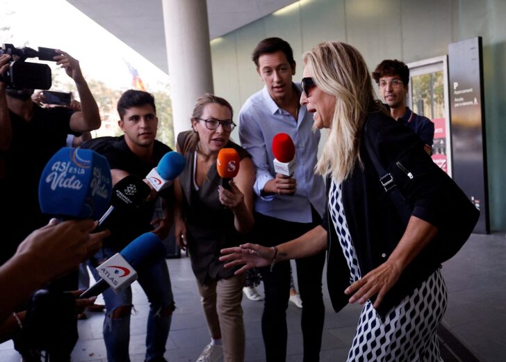 FILE PHOTO: Former tennis player Arantxa Sanchez Vicario leaves court in Barcelona accused of fraudulently transferring assets to avoid paying a debt