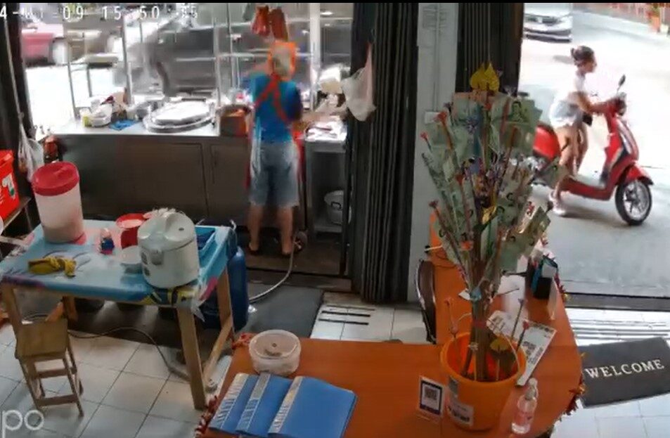 ขโมยเงินต้นผ้าป่า