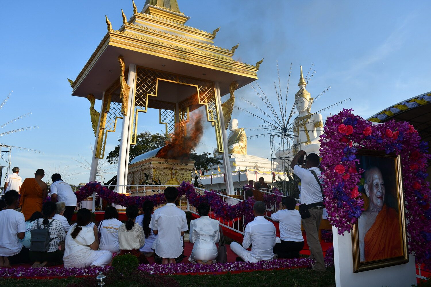 หลวงปูเกลี้ยง
