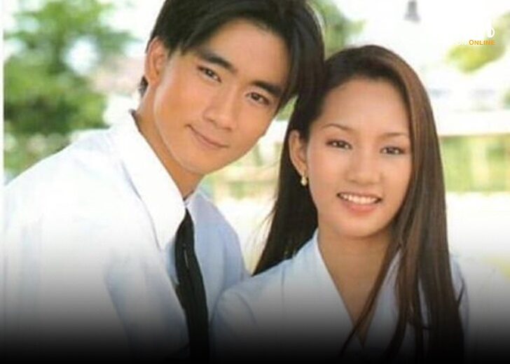 อี้ เว็บ