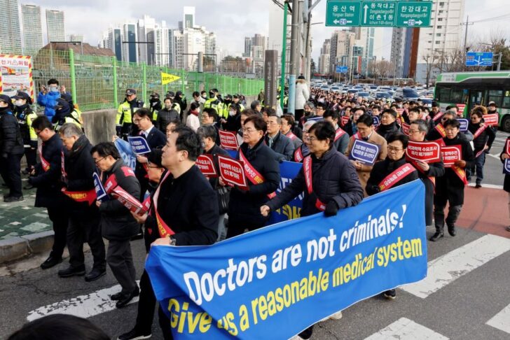 2024-02-25T101704Z_175691141_RC2I96ABQTJD_RTRMADP_3_SOUTHKOREA-HEALTHCARE