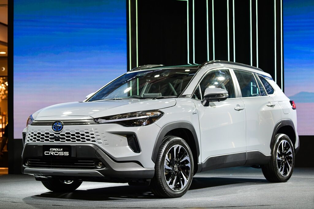 เปิดสเปก Toyota New Corolla CROSS 2024 ใส่ออปชั่นเพิ่ม ราคาเริ่มต้น 9.