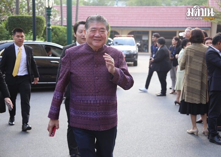 ปก-ภูมิธรรม