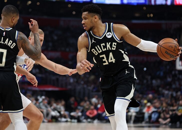 NBA: Milwaukee Bucks at Los Angeles Clippers