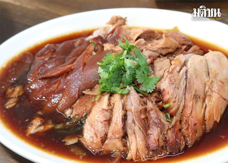 ขาหมูชาญเทคนิคพรีเมียม สะพานมหาเจษฎาบดินทรานุสรณ์ ร้านลูกชายลูกไม้หล่นใต้ต้น