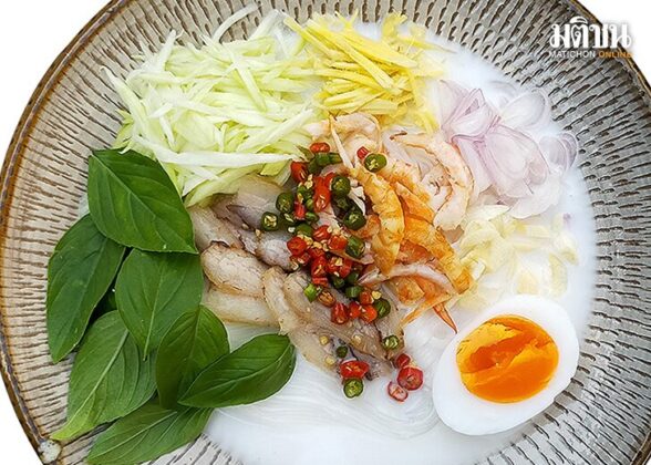 ขนมจีนซาวน้ำ สูตรลูกหลานคนอัมพวา
