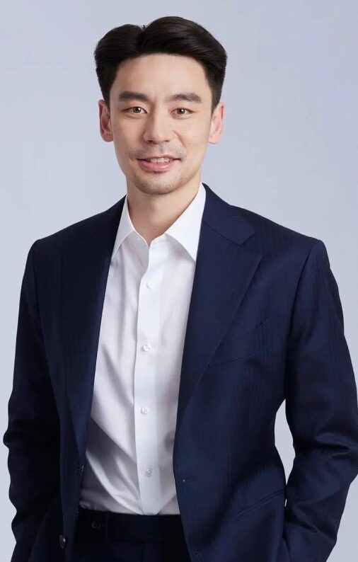 รู้จัก วิล ชวิณ ทายาทเจียรวนนท์ หนุ่มตี๋ข้างกาย 'เบลล่า' นักธุรกิจไฟแรง ตั้งบริษัทเองตั้งแต่อายุ 22