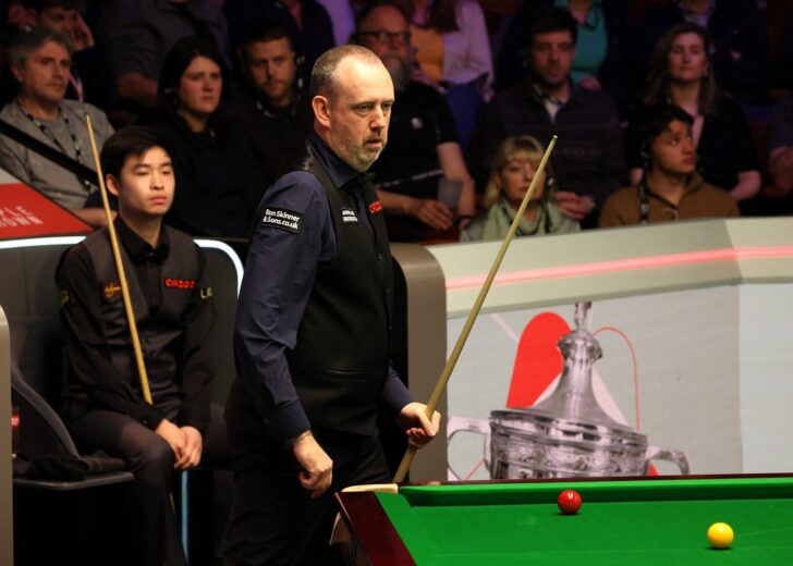 2024-04-22T171251Z_790240921_UP1EK4M1BTD29_RTRMADP_3_SNOOKER-WORLDCHAMPS