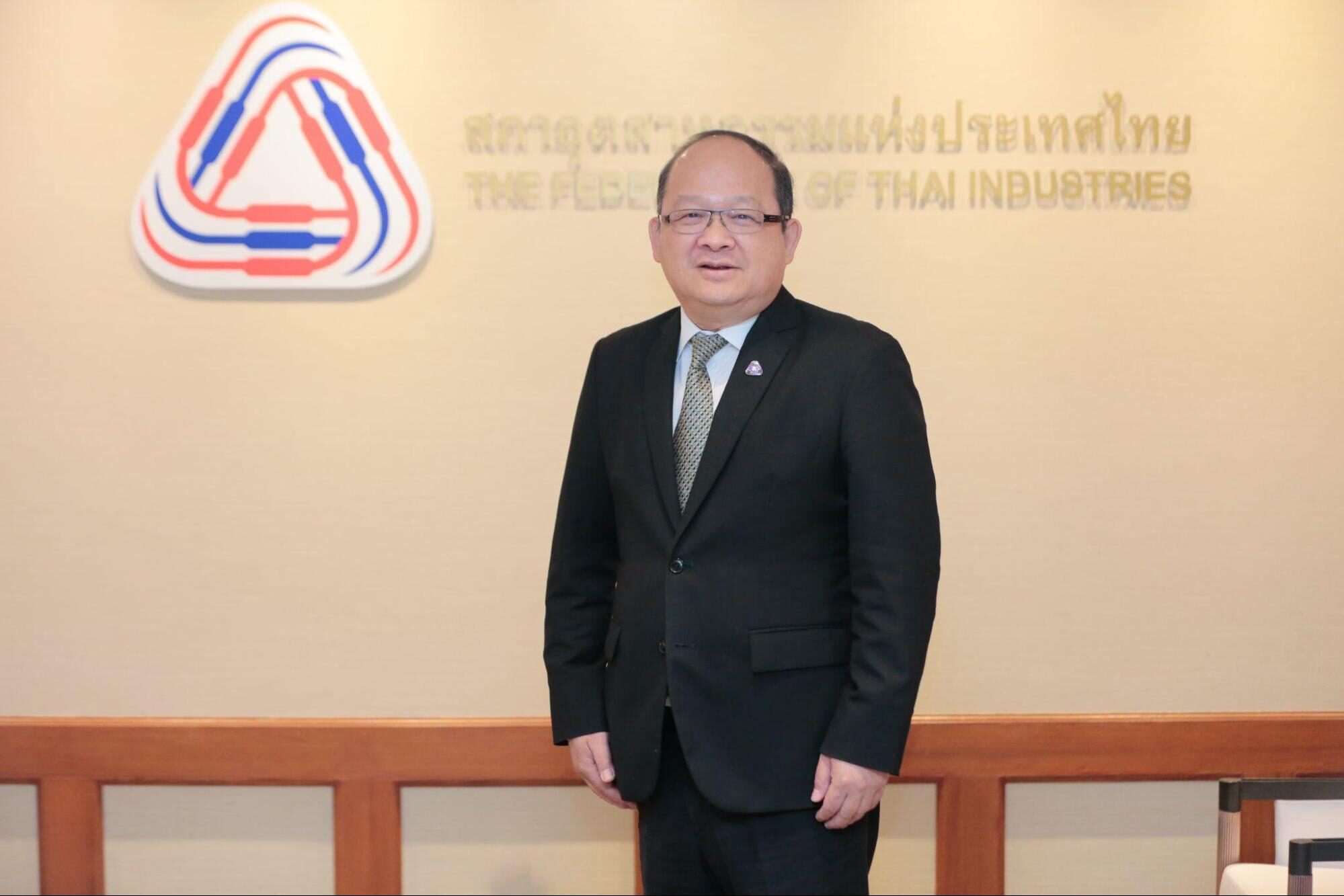 นายเกรียงไกร เธียรนุกุล ประธานสภาอุตสาหกรรมแห่งประเทศไทย (ส.อ.ท.)