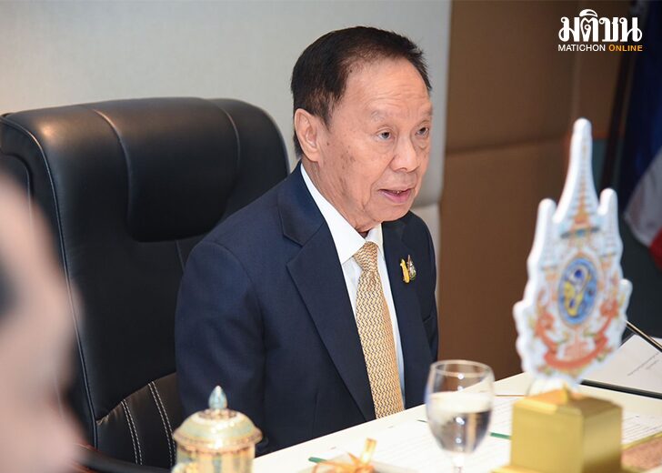 พัชรวาท1574854