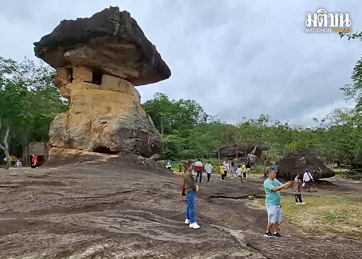 เตรียมรำฉลองภูพระบาท