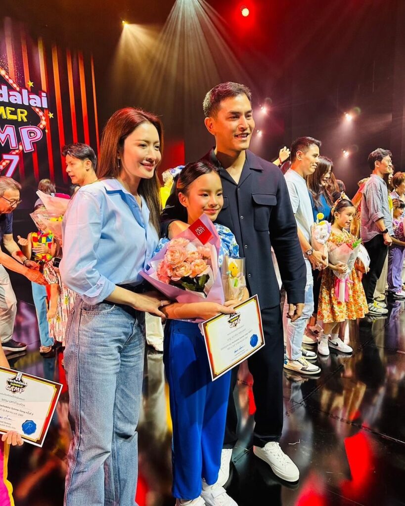 ปู่ไพวงษ์' เปิดภาพอบอุ่น 'แอฟ-สงกรานต์' ร่วมส่งกำลังใจ 'น้องปีใหม่' เล่นละครเวที