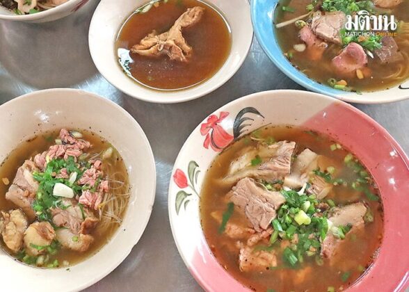 ร้านก๋วยเตี๋ยวอร่อย (โก๋พงษ์ ปทุม) ของดีสามโคก เปิดศุกร์-เสาร์-อาทิตย์-จันทร์