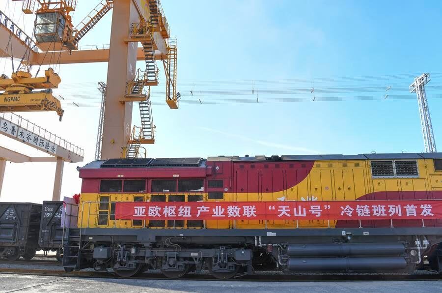 รถไฟสินค้าห่วงโซ่ความเย็น